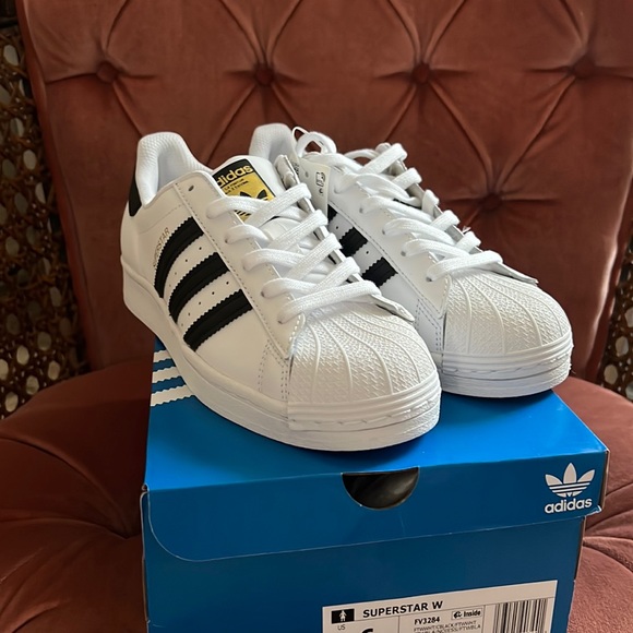 adidas gazelle silver green womens Adidas Superstar W Women's Shoes Cloud White/Core Black fv3284 main image 1